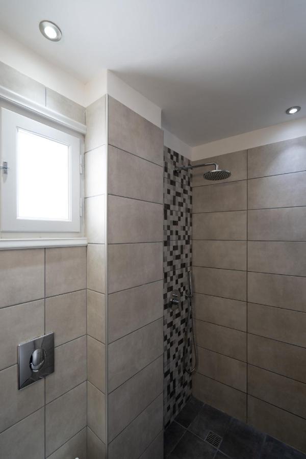 פריבולוס White Lily Suites & Lofts - Adults Only 16 Plus מראה חיצוני תמונה