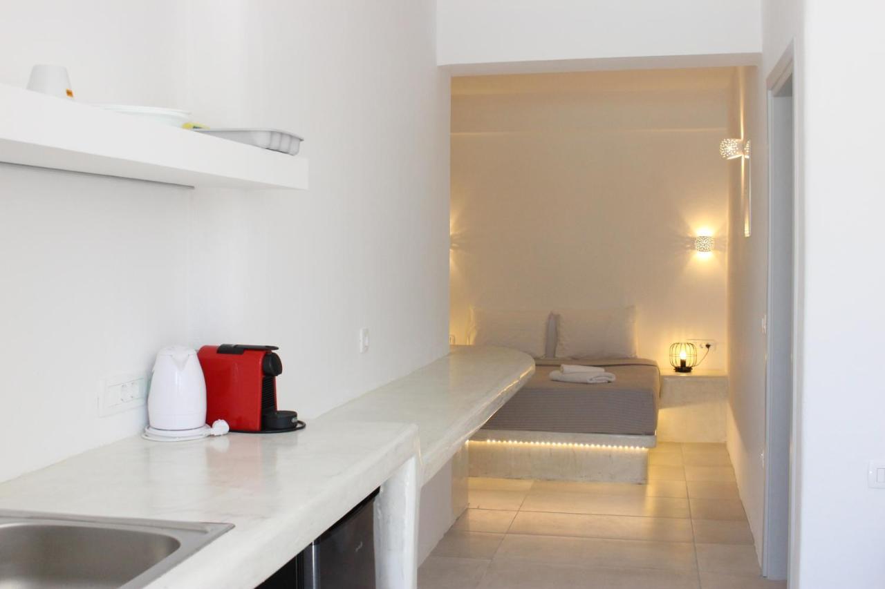פריבולוס White Lily Suites & Lofts - Adults Only 16 Plus מראה חיצוני תמונה