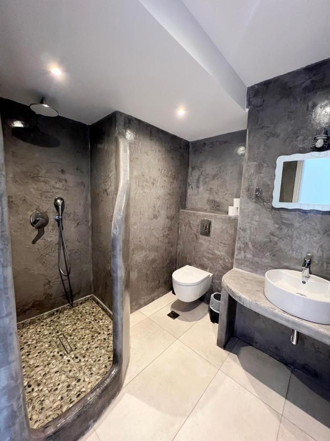 פריבולוס White Lily Suites & Lofts - Adults Only 16 Plus מראה חיצוני תמונה