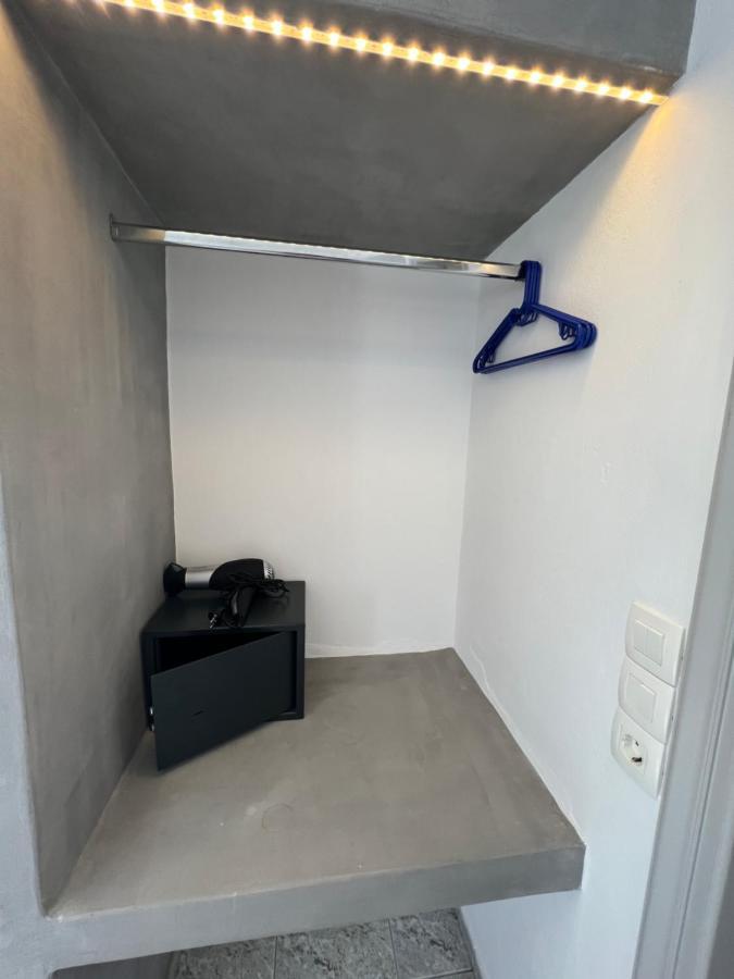 פריבולוס White Lily Suites & Lofts - Adults Only 16 Plus מראה חיצוני תמונה