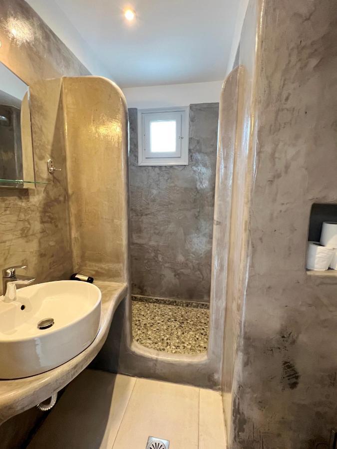 פריבולוס White Lily Suites & Lofts - Adults Only 16 Plus מראה חיצוני תמונה