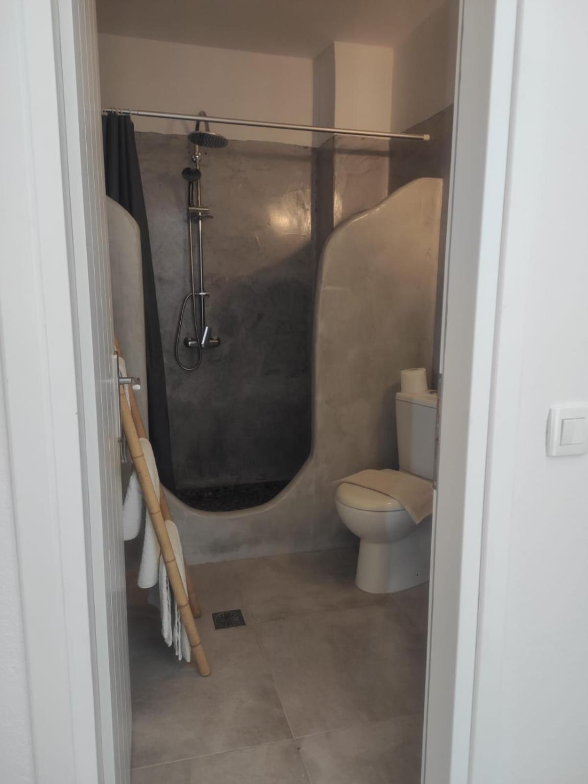 פריבולוס White Lily Suites & Lofts - Adults Only 16 Plus מראה חיצוני תמונה
